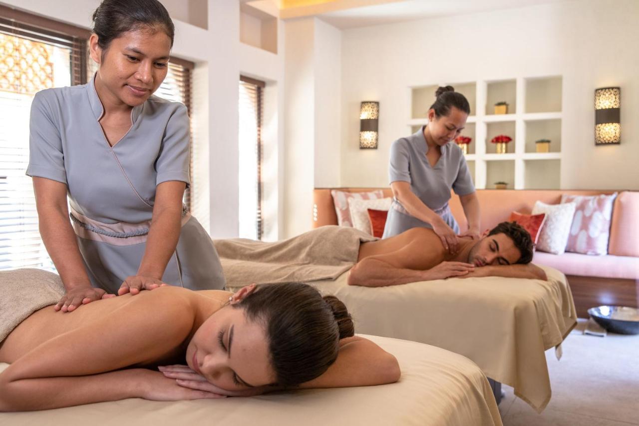 Jumeirah Dar Al Masyaf Dubai Exterior photo Massage therapists at work