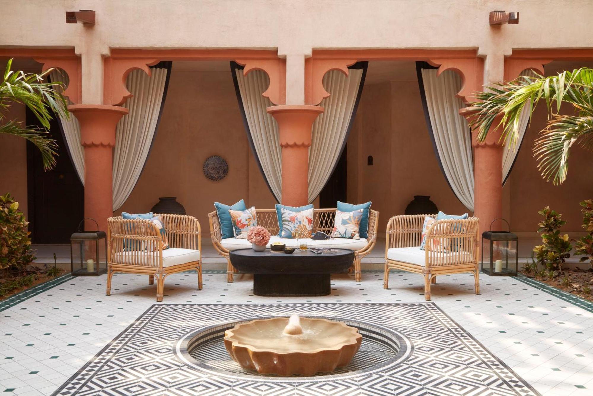Jumeirah Dar Al Masyaf Dubai Exterior photo The courtyard at the B2 boutique hotel