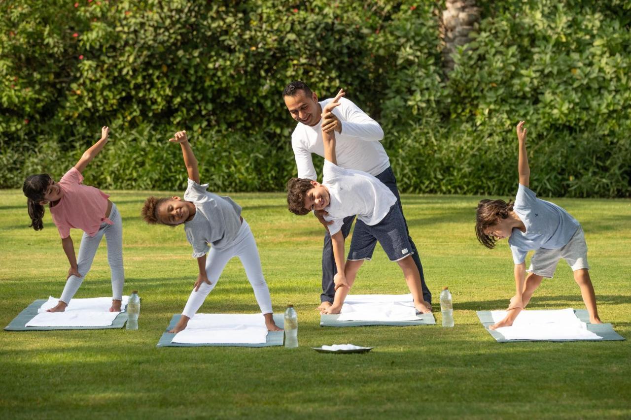 Jumeirah Dar Al Masyaf Dubai Exterior photo The Crown Prince and his children practice yoga at the Crown Prince's summer residence, 2019
